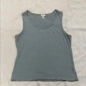 Grey tank